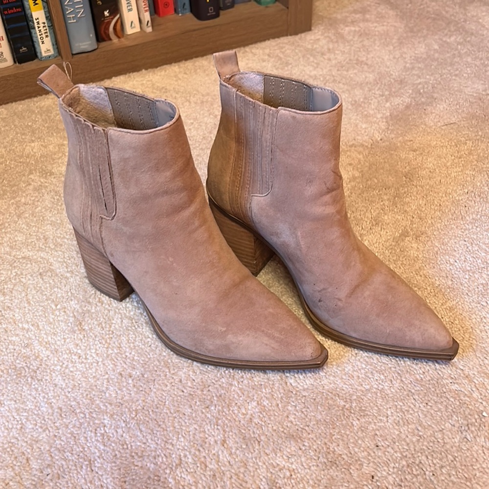 Steve Madden heeled bootie 👢